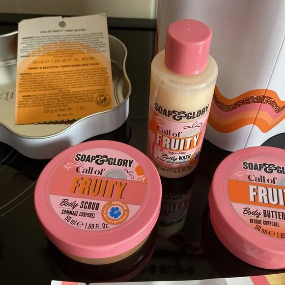 Soap & Glory Call Of Fruity Gift Set - Picture 2 of 4